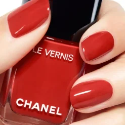LE VERNIS